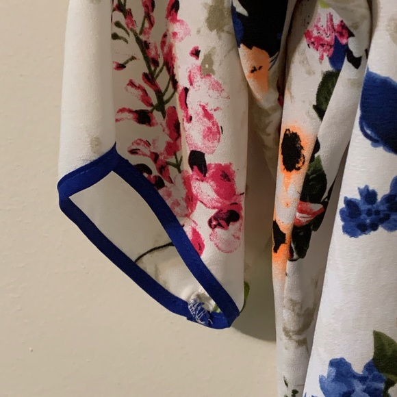 Floral Top size XL by BOBEAU - Picture 14 of 14